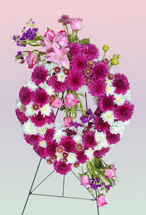 Tribute Standing Wreath in 211